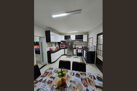 Casa à venda com 3 quartos, 200m² em Vila Guilherme, São Paulo