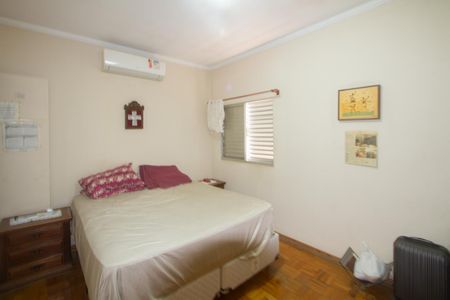 Casa à venda com 179m², 3 quartos e 2 vagasQuarto 