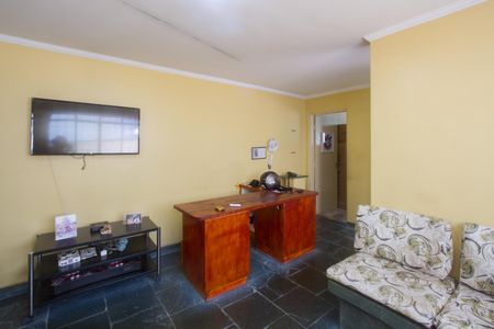 Casa à venda com 179m², 3 quartos e 2 vagasSala