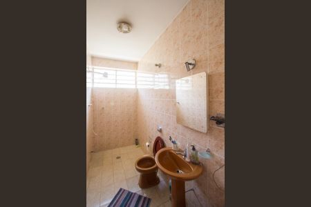 Casa à venda com 179m², 3 quartos e 2 vagasBanheiro Social