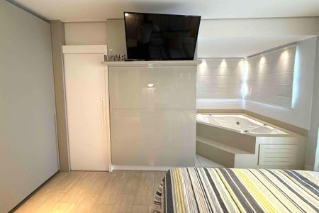 Apartamento à venda com 220m², 3 quartos e 4 vagas