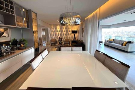 Apartamento à venda com 220m², 3 quartos e 4 vagas