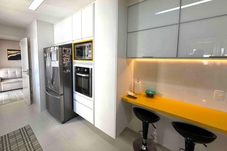 Apartamento à venda com 220m², 3 quartos e 4 vagas