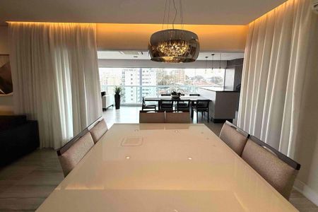 Apartamento à venda com 220m², 3 quartos e 4 vagas