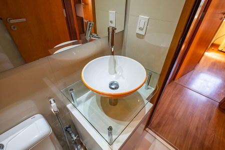 Apartamento para alugar com 50m², 2 quartos e 1 vaga Apartamento para alugar com 50m², 2 quartos e 1 vagaBanheiro Social