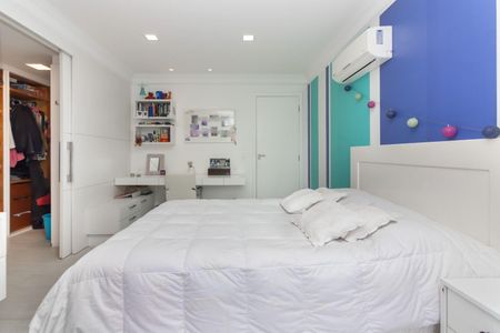 Apartamento à venda com 4 quartos, 209m² em Vila Nova Conceição, São Paulo