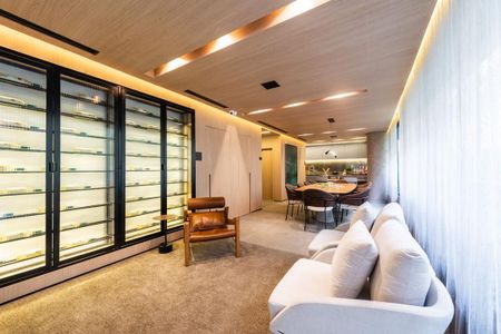 Apartamento à venda com 3 quartos, 270m² em Cerqueira César, São Paulo