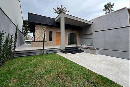 Casa à venda com 395m², 3 quartos e 4 vagas