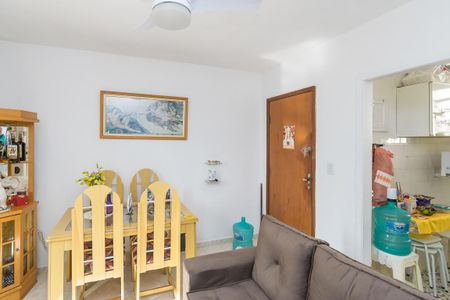 Sala de apartamento à venda com 2 quartos, 60m² em Olaria, Rio de Janeiro