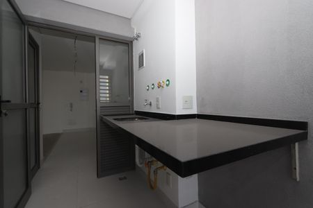 Apartamento à venda com 117m², 2 quartos e 2 vagasLavanderia