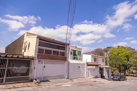 Casa para alugar com 250m², 3 quartos e 4 vagasFachada
