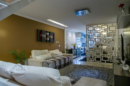 Casa para alugar com 250m², 3 quartos e 4 vagasSala