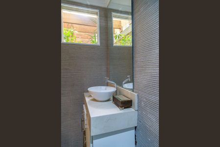 Casa para alugar com 250m², 3 quartos e 4 vagasLavabo