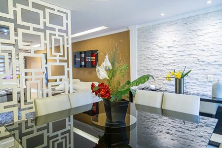 Casa para alugar com 250m², 3 quartos e 4 vagasSala