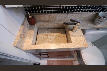 Apartamento à venda com 50m², 2 quartos e 1 vaga Apartamento à venda com 50m², 2 quartos e 1 vagaBanheiro Social