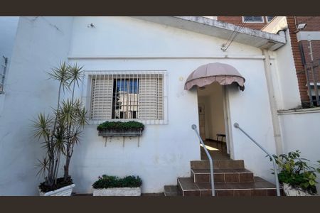 Casa à venda com 80m², 2 quartos e 1 vaga Casa à venda com 80m², 2 quartos e 1 vagaFachada