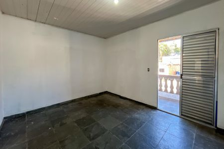 Sala 3 de casa para alugar com 2 quartos, 120m² em Vila Zat, São Paulo