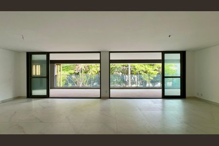 Apartamento à venda com 277m², 4 quartos e 4 vagasSala