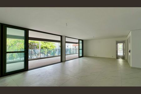 Apartamento à venda com 277m², 4 quartos e 4 vagasSala