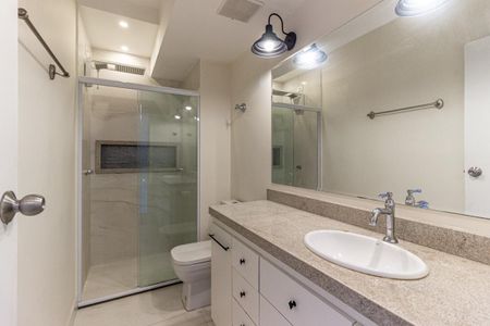 Apartamento à venda com 64m², 1 quarto e 1 vagaBanheiro