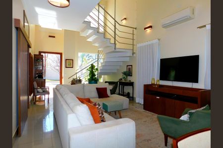 Sala de casa de condomínio para alugar com 4 quartos, 255m² em Residencial Paineiras, Paulínia