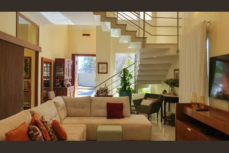 Sala de casa de condomínio para alugar com 4 quartos, 255m² em Residencial Paineiras, Paulínia