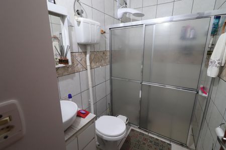 Casa à venda com 210m², 4 quartos e 1 vagaBanheiro 02