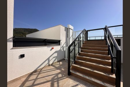 Apartamento para alugar com 65m², 2 quartos e 1 vagaÁrea comum - Piscina