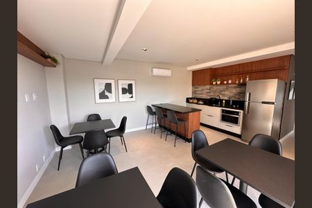Apartamento para alugar com 65m², 2 quartos e 1 vagaÁrea comum - Salão de festas