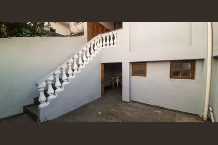 Casa para alugar com 85m², 2 quartos e 1 vaga Casa para alugar com 85m², 2 quartos e 1 vagaQuintal