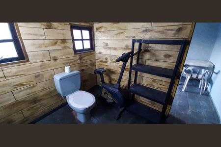 Casa para alugar com 85m², 2 quartos e 1 vaga Casa para alugar com 85m², 2 quartos e 1 vagaBanheiro da Área Gourmet