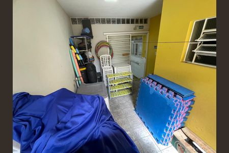 Casa à venda com 174m², 3 quartos e 2 vagasÁrea de Serviço