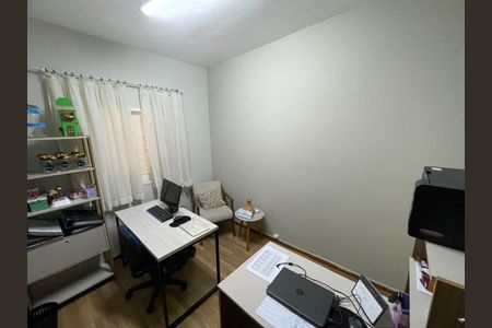 Casa à venda com 174m², 3 quartos e 2 vagasQuarto 1