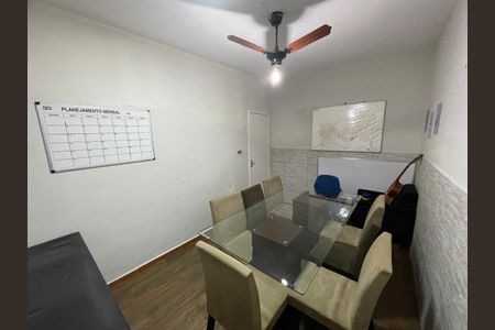 Casa à venda com 174m², 3 quartos e 2 vagasQuarto 3