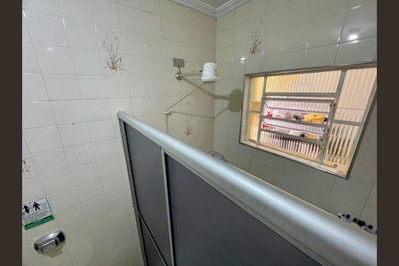 Casa à venda com 174m², 3 quartos e 2 vagasBanheiro