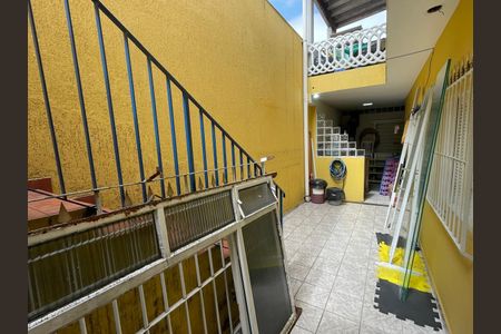Casa à venda com 174m², 3 quartos e 2 vagasQuintal