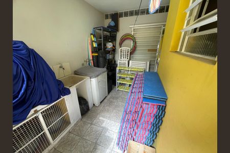 Casa à venda com 174m², 3 quartos e 2 vagasÁrea de Serviço