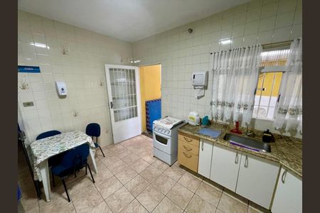 Casa à venda com 174m², 3 quartos e 2 vagasCozinha