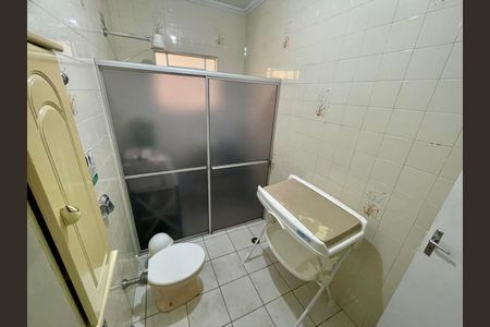 Casa à venda com 174m², 3 quartos e 2 vagasBanheiro