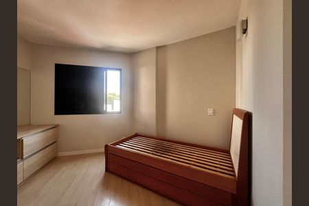 Quarto de apartamento à venda com 1 quarto, 55m² em Cambuí, Campinas