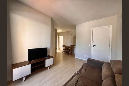 Sala de apartamento à venda com 1 quarto, 55m² em Cambuí, Campinas