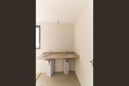 Apartamento à venda com 139m², 3 quartos e 2 vagasBanheiro da Suíte 3