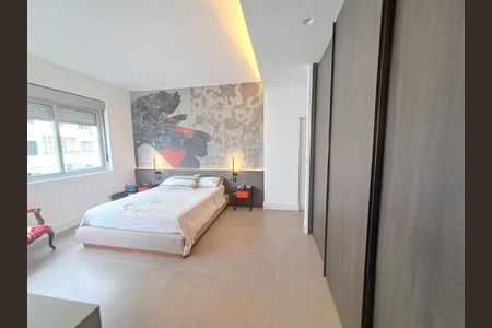 Apartamento à venda com 165m², 3 quartos e 1 vaga