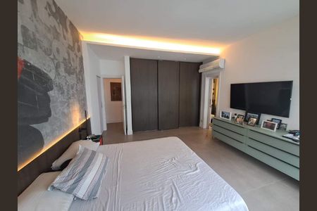 Apartamento à venda com 165m², 3 quartos e 1 vaga