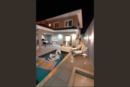 Casa à venda com 340m², 4 quartos e 2 vagas