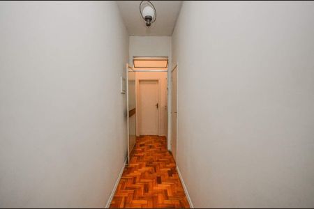 Apartamento à venda com 68m², 1 quarto e 1 vaga