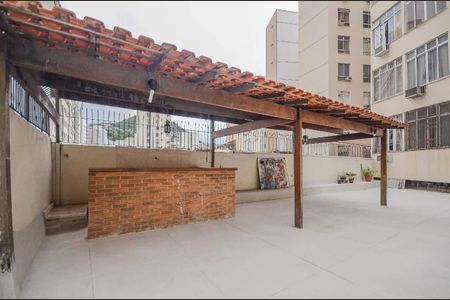 Apartamento à venda com 68m², 1 quarto e 1 vaga