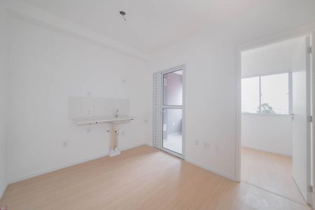 Sala/Cozinha de apartamento à venda com 2 quartos, 27m² em Vila Santo Estefano, São Paulo