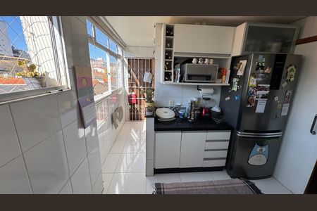 Cozinha de apartamento para alugar com 3 quartos, 90m² em Cidade Nova, Belo Horizonte