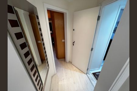 Apartamento à venda com 94m², 3 quartos e 2 vagasCorredor da Suite